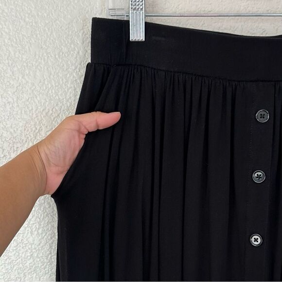 Torrid Black Super Soft Faux Button Front Mid Skirt, Sz Large - Picture 4 of 13